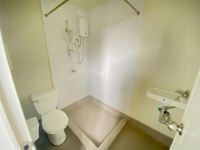 Others 5, Filmore Apartments, Makati City
