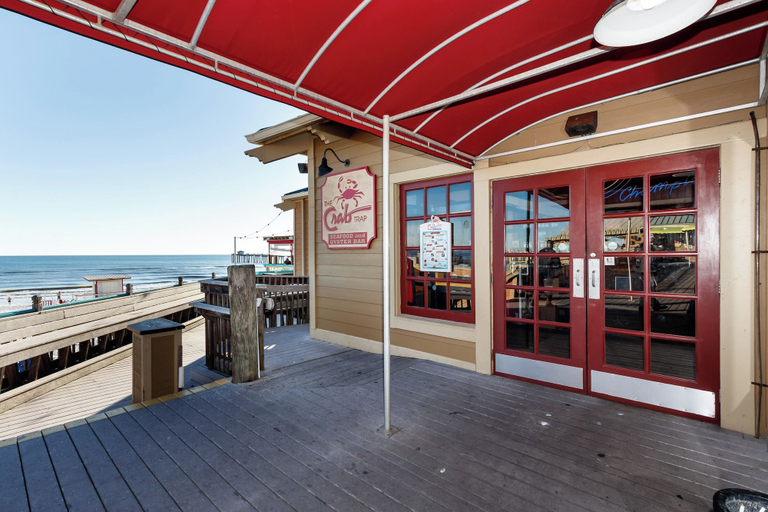 Food & Drinks 5, Island Princess 208 - Sunglasses Required, Okaloosa