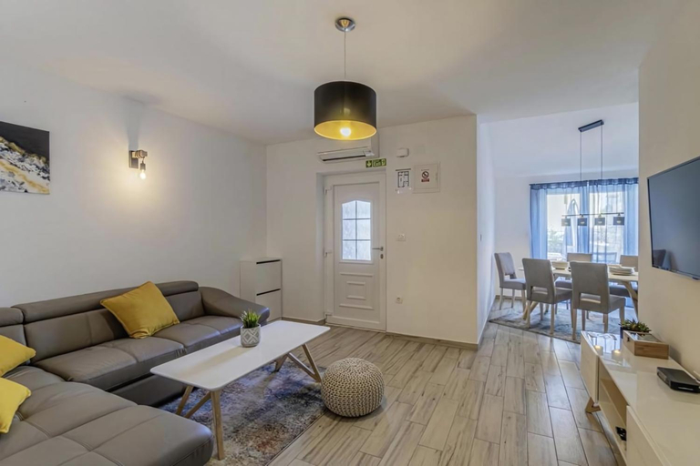 Others 4, Casa Maja, Brtonigla