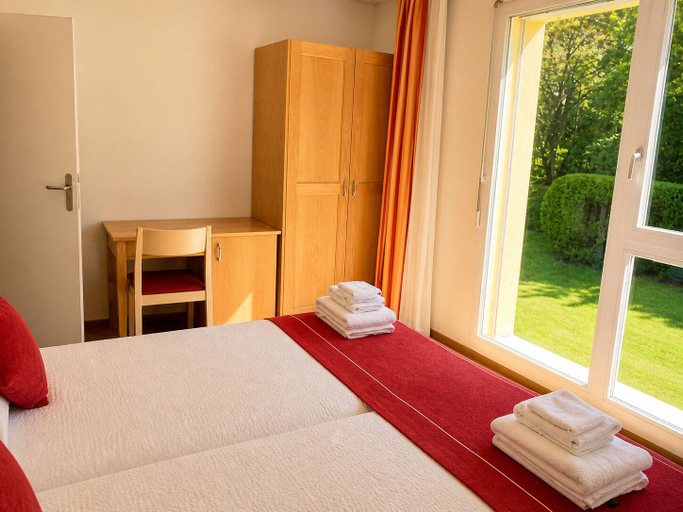 Bedroom 2, Parkhotel Emmaus - Casa del Sole, Locarno