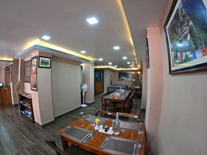 Food & Drinks, Hotel Tashiling, Wangchang