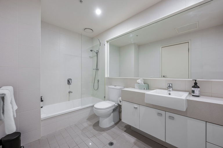 Bathroom 3, Exclusive Stays - Vue Grande, Melbourne