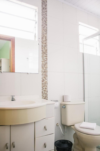 Bathroom 4, Hotel Guaíba, Guaíba
