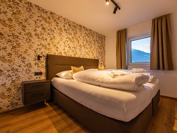 Bedroom 3, Tevini Alpine Apartments - Glocknerblick, Zell am See