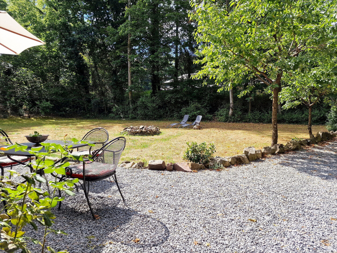 Garden 3, Historic Romantic Pavilion Retreat for 4, Luxembourg