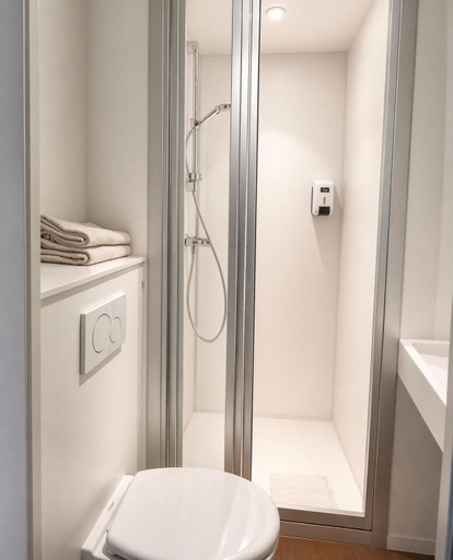 Bathroom 2, hotelF1 Orange Centre Echangeur A7 A9, Vaucluse