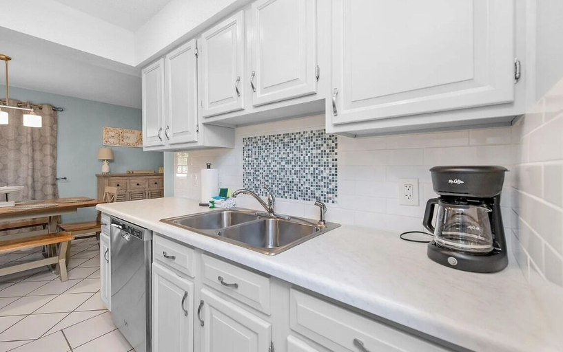 Private kitchen 3, Seascape Golf Villas 10E, Walton