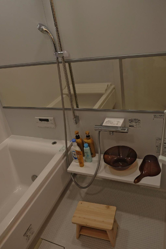 Bathroom 4, Teramachiya Wind Bell Temple Guest House, Kanazawa