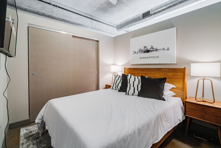 Bedroom 5, Sable 704 - One Bedroom, Hennepin