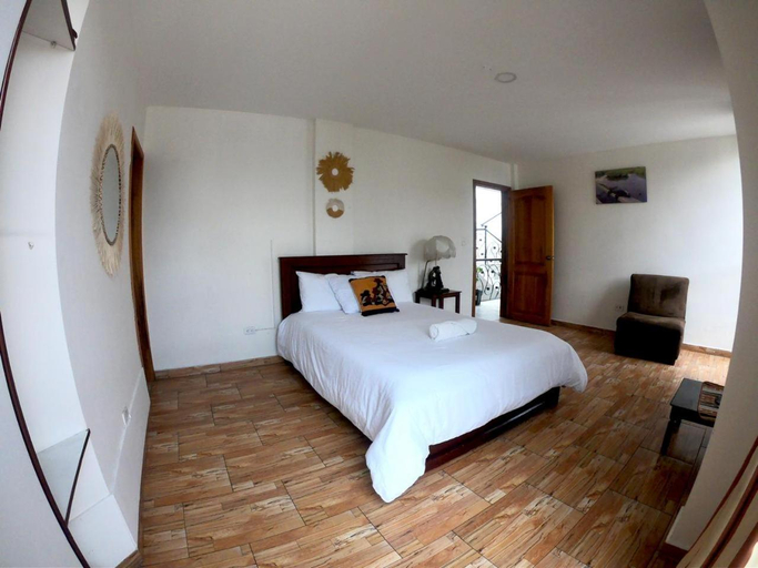 Bedroom 3, Quito Basecamp - Adventure Hostel, Quito