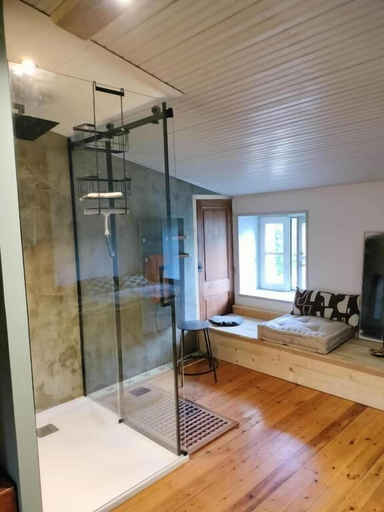 Bathroom 5, Piece of Pai, Vendée