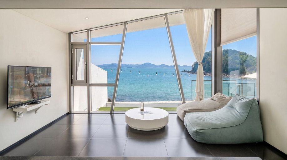 Others 1, Namhae Pumda Pool Villa Pension, Namhae
