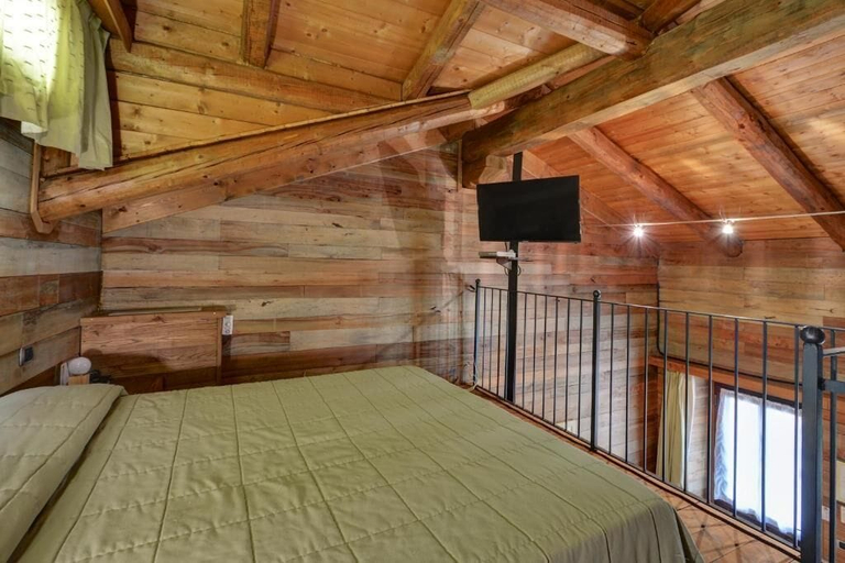 Room 2, Cascina Rosengana, Asti