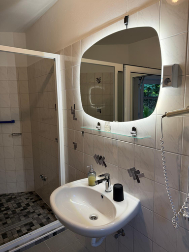 Bathroom 4, Gastehaus zum Surgrund, Cuxhaven