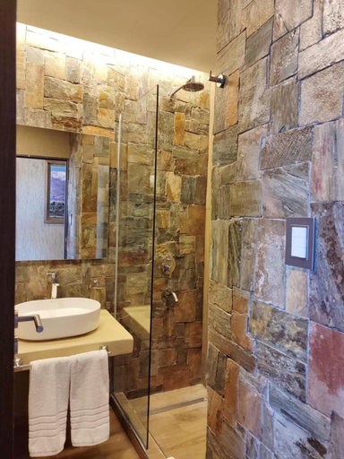 Bathroom 4, Hotel Belén, Belén