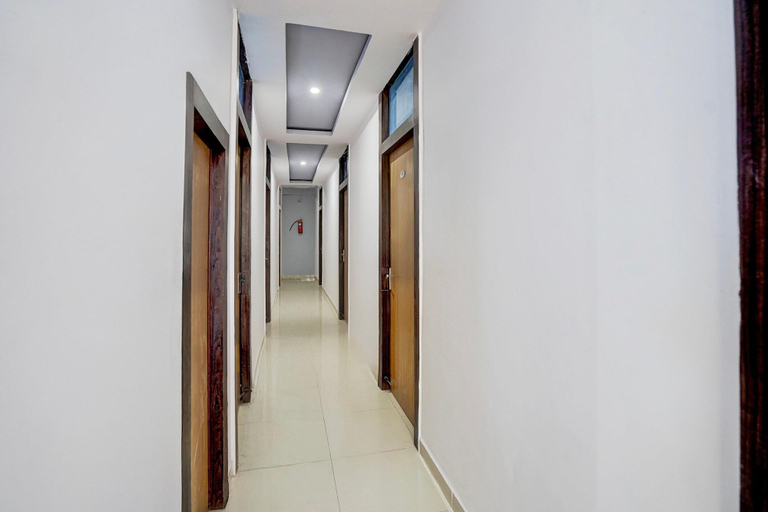 Interior 4, Deluxe Hotel Green Apple, Lucknow