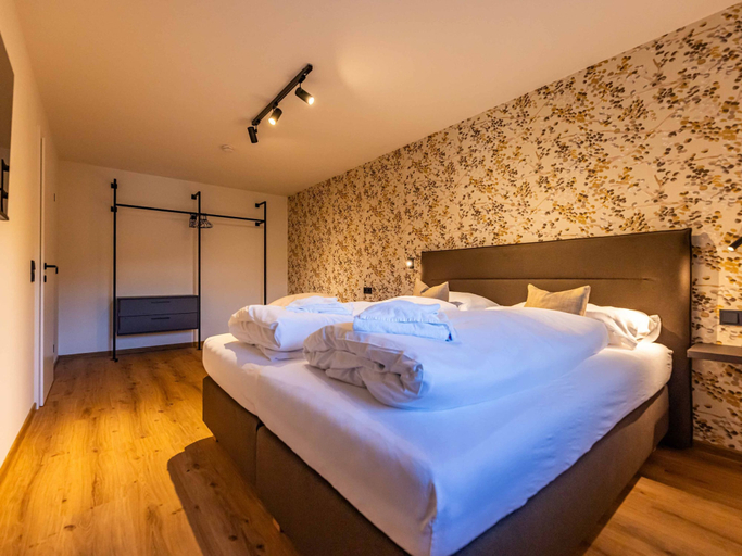 Bedroom 5, Tevini Alpine Apartments - Glocknerblick, Zell am See