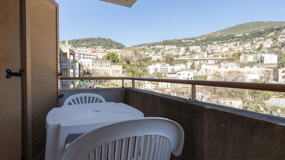 Balcony 3, Serene Escape Near Historic Grasse, Alpes-Maritimes