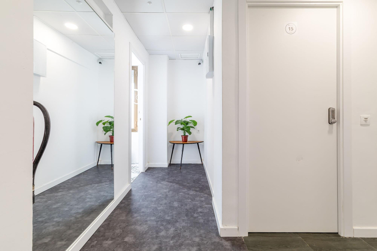 Public Area 3, AYZ Ulises - Auto check-in property, Madrid