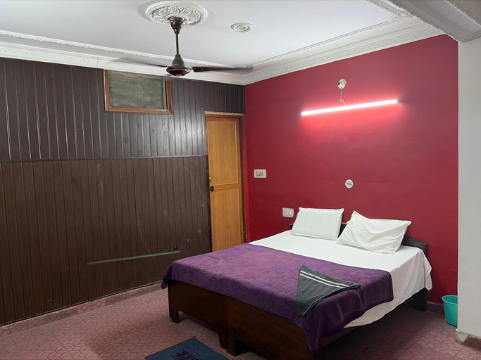 Others 3, Hotel esquire , Meerut