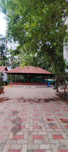 Outdoor dining, Green Island Nature Stay, Mandya