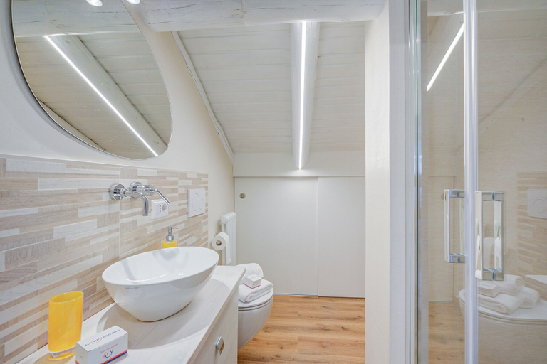 Bathroom 2, Caterina View, Sondrio