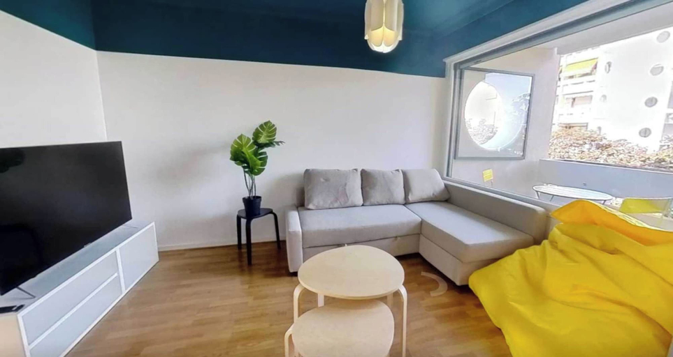 Living area, Private Room in Shared Apartment - Villeurbanne, Rhône
