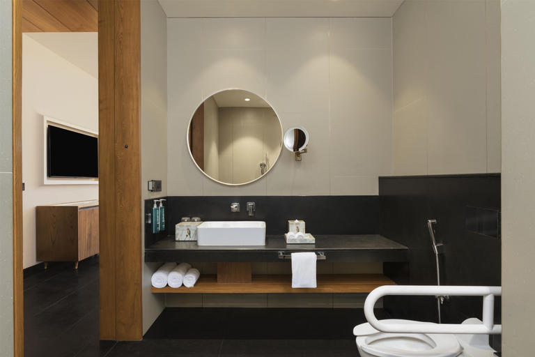 Bathroom 5, Hilton Hyderabad Genome Valley Resort & Spa, Ranga Reddy