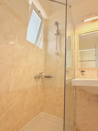 Bathroom 5, Pantheon Hotel, Ionian Islands
