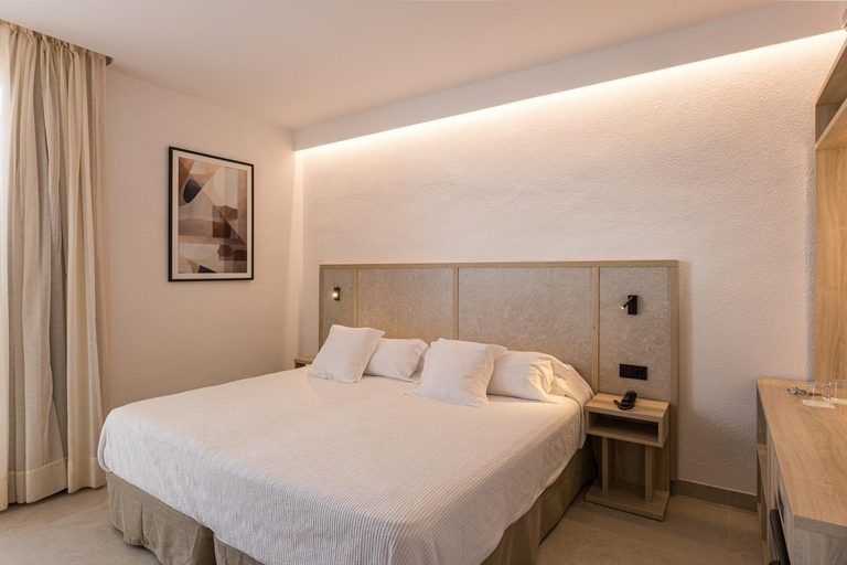 Bedroom 3, Hotel Gran Sol, Baleares