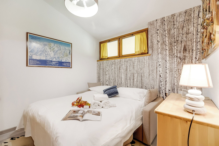 Room 3, Appartamento Alpine Inspiration for 4 With Balcony, Torino