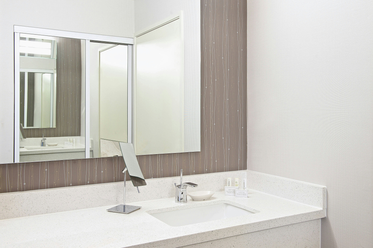 Bathroom 5, Courtyard by Marriott Palm Desert, Riverside
