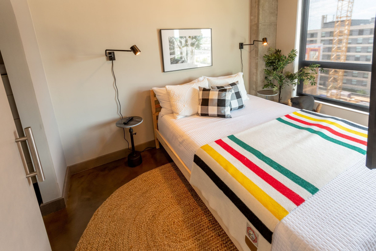 Bedroom 2, Sable 702 - Alcove, Hennepin