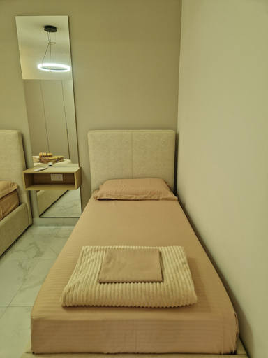 Room 4, Joel Family Apartment's Golem Center, Kavajës