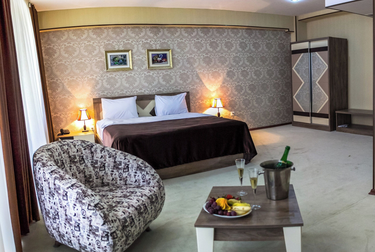 Bedroom 3, Golden Plaza Hotel, Baku