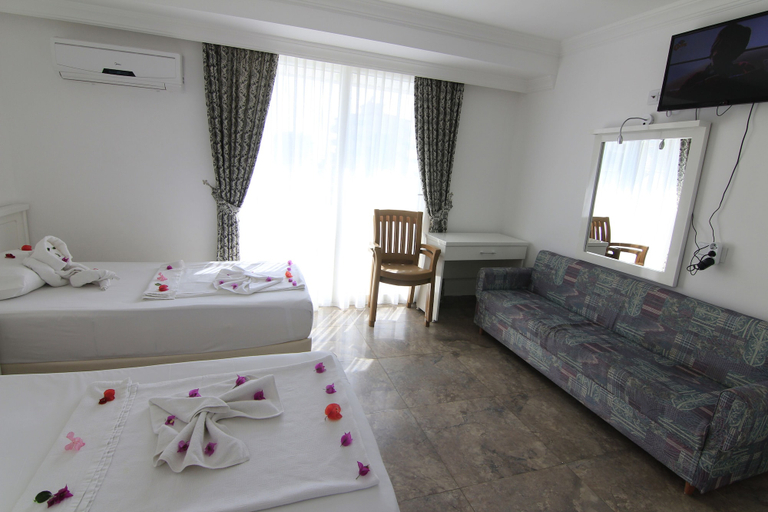 Bedroom 3, Bariscan Hotel – All Inclusive, Alanya
