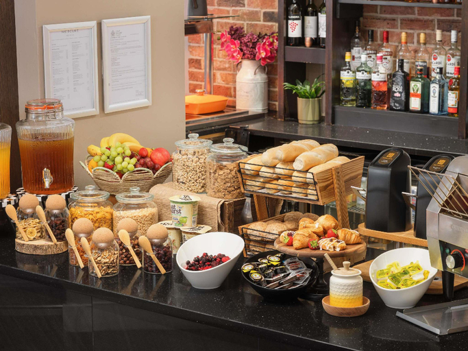 Food & Drinks 5, Mercure Danum Hotel Centre, Doncaster