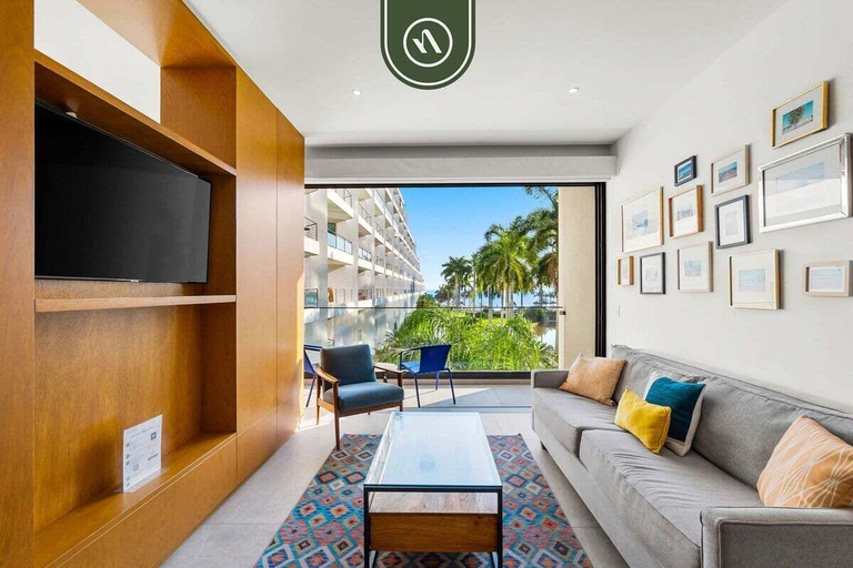 Living area 3, Oceanview 1 BR Condo With Private Beach - Pools, Compostela
