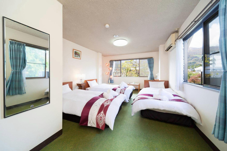 Bedroom 2, From P, Hakuba