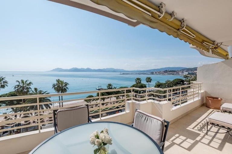 Outdoor dining 4, Buckingham and Lloyds - Cannes, Alpes-Maritimes