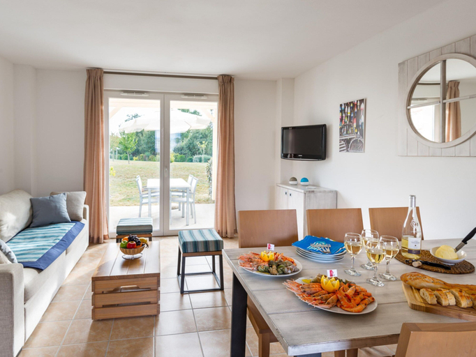 Dining 4, Village Stay in the Vendee, Vendée