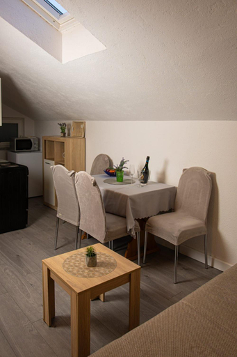 Others 4, Apartments Nevistic lake view, Vinodolska
