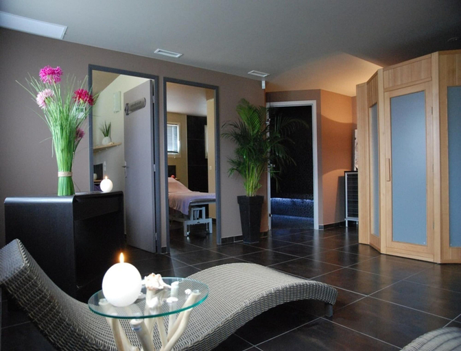 Spa, Holiday Home in Torreilles With Shared Pool, Pyrénées-Orientales