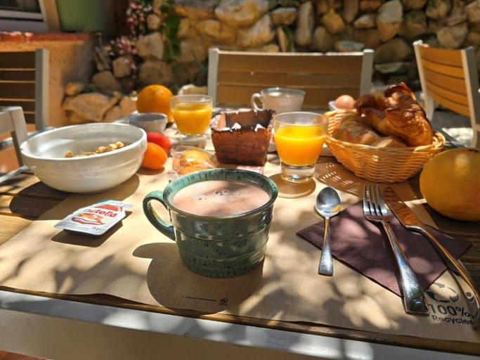 Food & Drinks, Hotel Le Colbert, Vaucluse