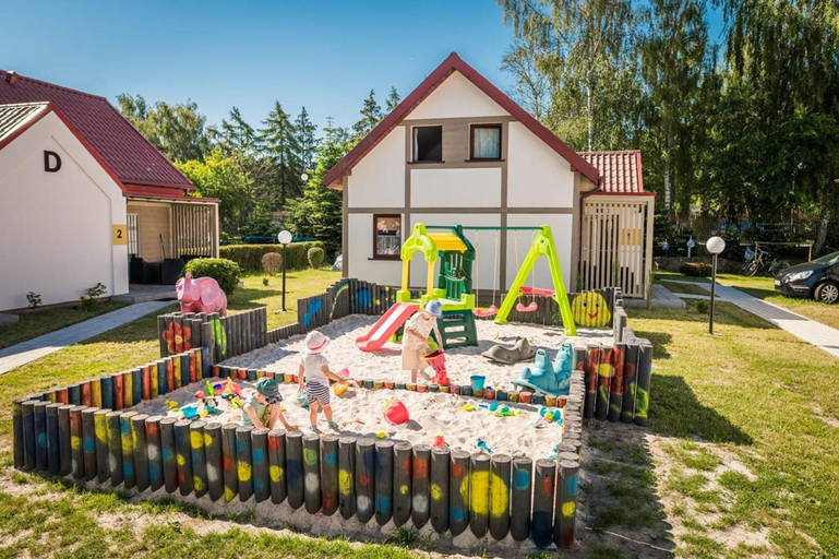Garden, Holiday Home Close to the Beach, Summer Pool, Lębork