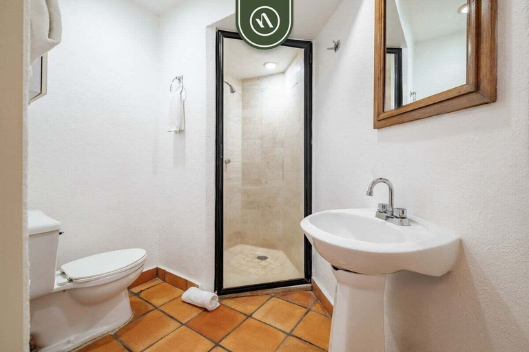 Bathroom 4, Amazing 2 BR Condo Overlooking the Pool - Romantic Zone, Puerto Vallarta