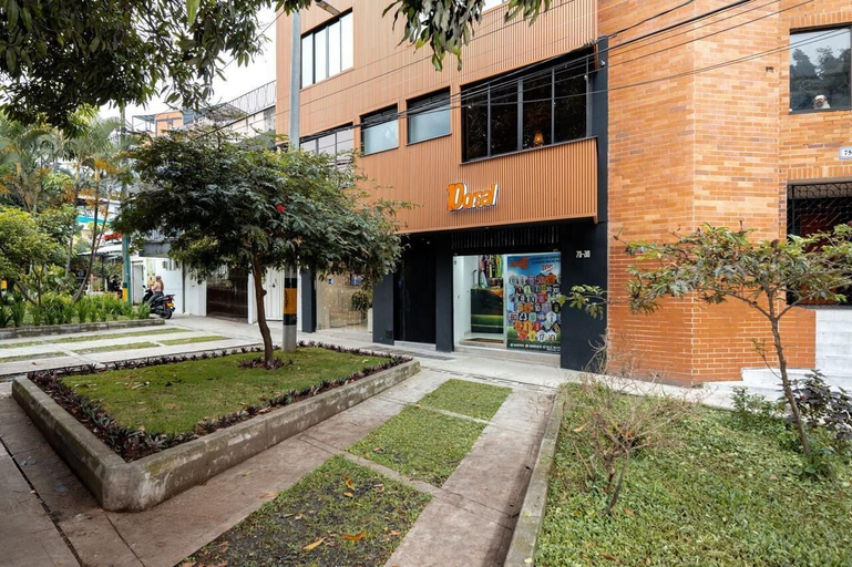 Exterior, CINQUE 75-40, Medellín