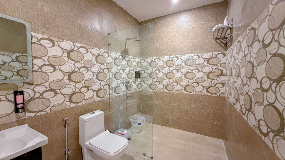 Bathroom 4, Corbett Hidden Grove, Nainital