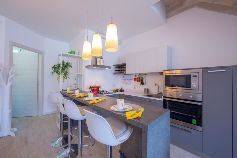 Others 5, Como Lake Modern apartment Ulivi, Como