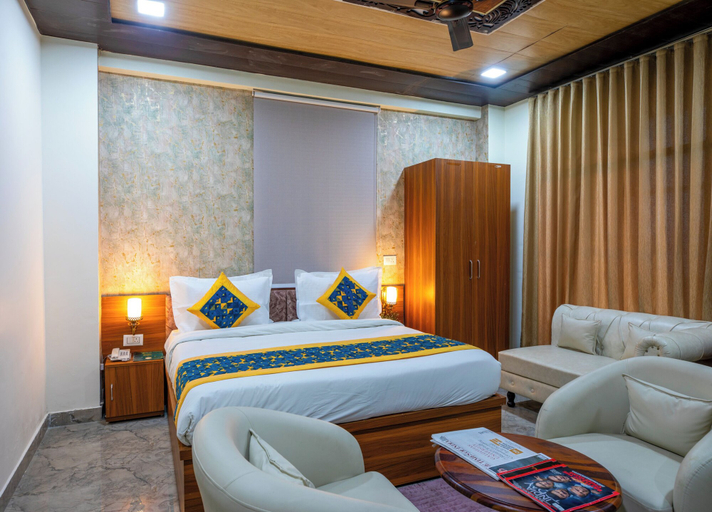 Bedroom 3, Aarchh Royale, Gautam Buddha Nagar
